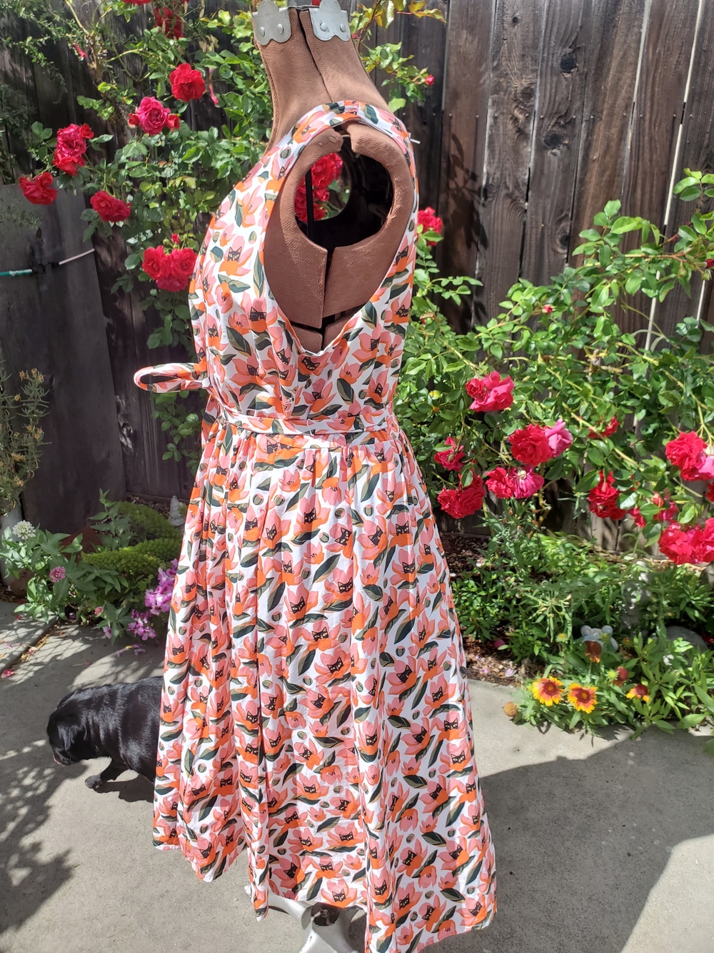 Modcloth Coral and White Cat Floral Midi Dress - Picture 3 of 6